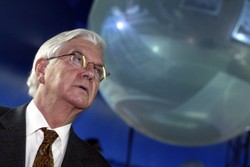 Były komisarz europejski chce wprowadzenia waluty równoległej do euro dla bogatych krajów