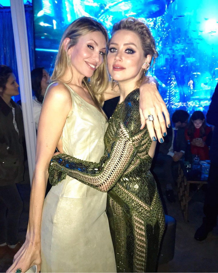 Premiera "Aquamana" w Los Angeles - Natalia Safran & Amber Heard