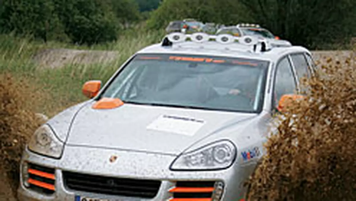 Porsche Cayenne S Transsyberia pilnie testuje