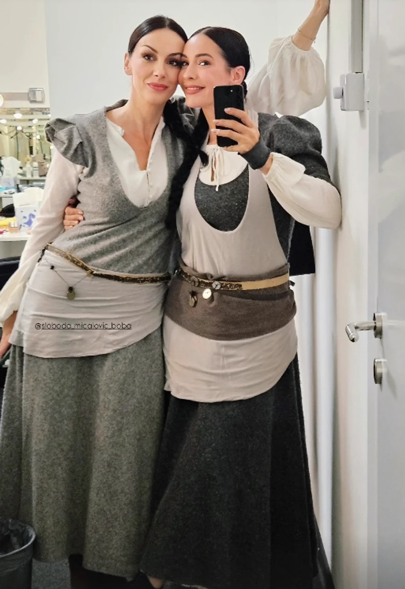 Sloboda Mićalović, Ana Franić