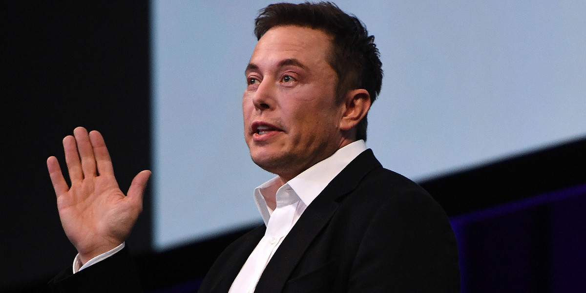 Elon Musk uważa, że nowy system transportu, który opracował, zlikwiduje korki w dużych miastach i zaoszczędzi wszystkim czasu 