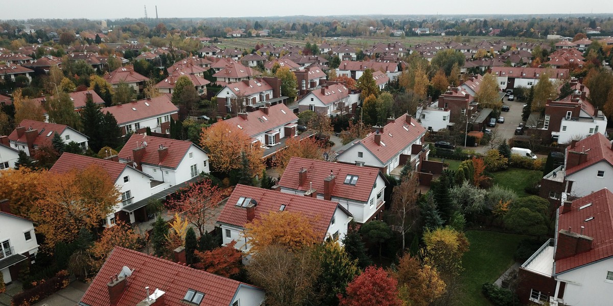 Mimo że spis źródeł ciepła jest powszechny, brakuje ogólnopolskiej kampanii, która by o tym informowała. Część samorządów też nie planuje lokalnych akcji informacyjnych i ograniczy się do udostępniania informacji w internecie - pisze "DGP".