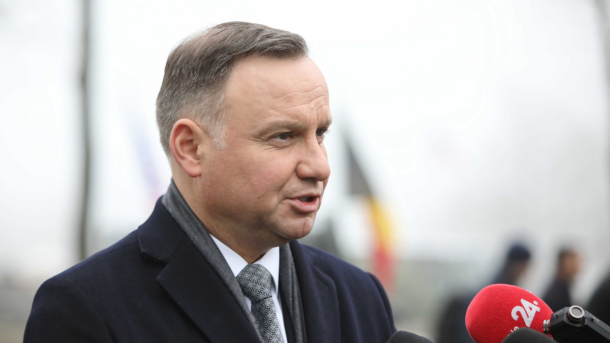 Prezydent Andrzej Duda nie weźmie udziału w organizowanym w Izraelu 22 i 23 stycznia 5. World Holocaust Forum. Najważniejszym gościem ma być prezydent Rosji Władimir Putin. Swój przyjazd zapowiedzieli również prezydenci Francji, Niemiec i Włoch – informuje "Gazeta Wyborcza".