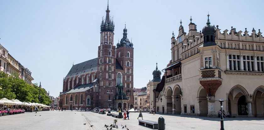 Koniec z wszechobecną betonozą? Planują posadzić drzewa na rynku głównym w Krakowie