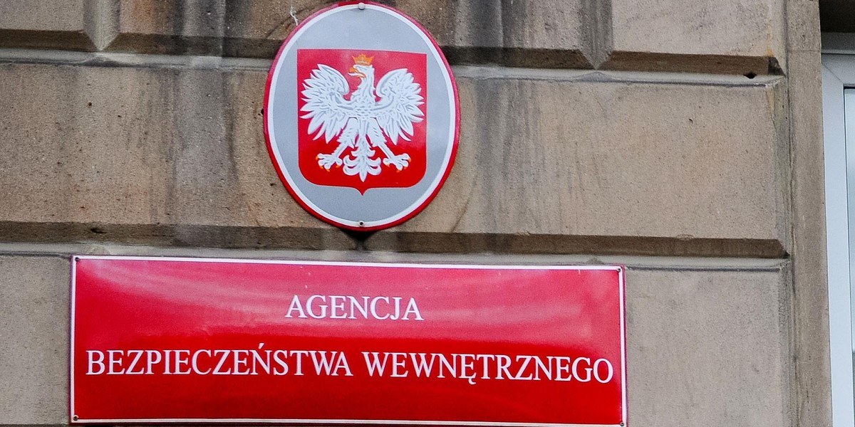 Prostytutka w ABW? Mówią, że to znajoma. Ponoć wpadła tylko na chwilę