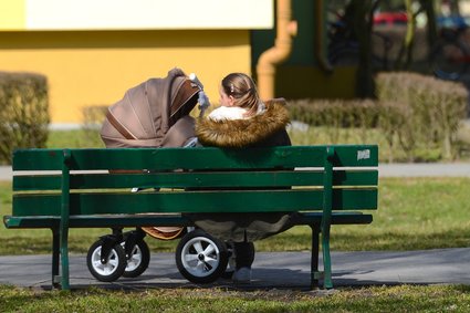 Urodziło się 10 tys. dzieci mniej niż przed rokiem. "Luka największa od 2,5 lat"