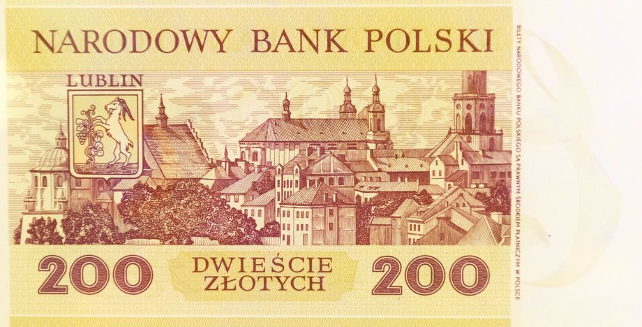 Seria banknotów o kryptonimie E-71 była zaplanowana na wypadek zniszczenia PWPW oraz przeniesienia produkcji do drukarni zastępczej w skutku hipotetycznych działań wojennych