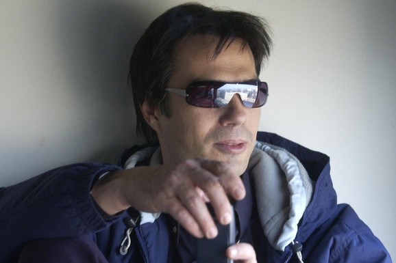 ŽENE SU ZBOG NAŠEG GLUMCA PADALE U TRANS Evo kako danas izgleda čuveni zavodnik: Ima dužu kosu, a zbog narkotika je zapostavio karijeru