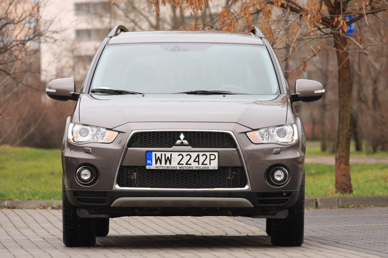 Mitsubishi Outlander CVT czy to wersja dla mieszczuchów?