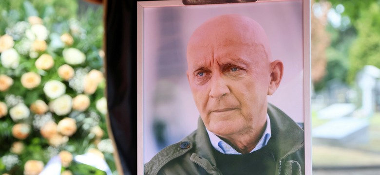 Pogrzeb Jerzego Dziewulskiego. Tłumy żegnały najsłynniejszego polskiego antyterrorystę