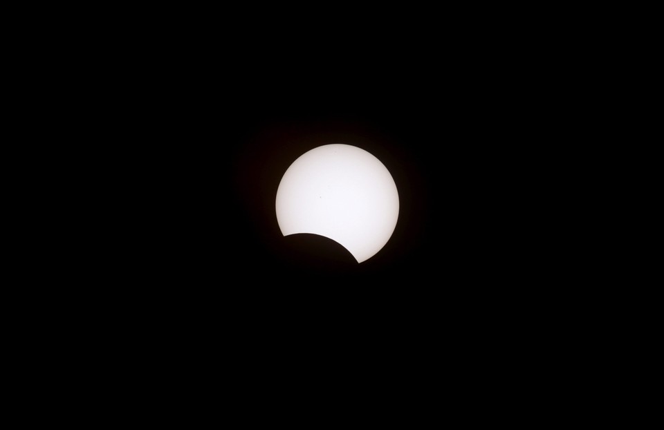 INDONESIA SOLAR ECLIPSE (Solar eclipse in Jakarta)