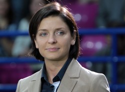 Mucha jednak na ostro. Przedstawiła dymisję, mówi o śledztwie