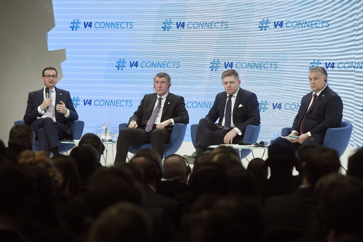 Premierzy państw grupy V4: od lewej Mateusz Morawiecki, Andrej Babisz, Robert Fico i Viktor Orban
