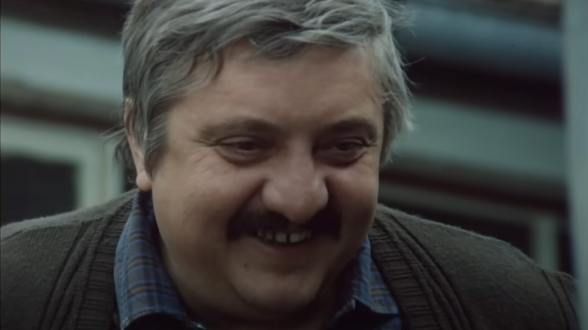 Marián Labuda vo filme Vesničko má středisková.