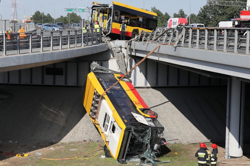 Sąd nie przedłużył aresztu dla kierowcy autobusu, który spowodował wypadek na moście Grota-Roweckiego