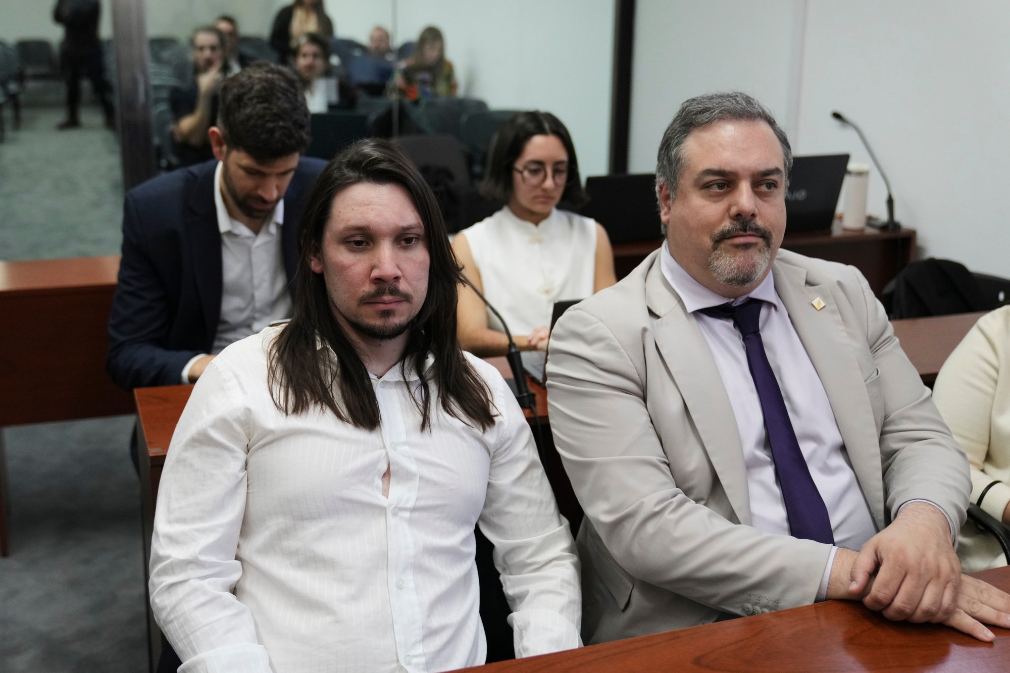 Nicolás Gabriel Carrizo (vľavo) bol v prípade neúspešného atentátu na argentínsku exprezidentku obvinený zo spolupáchateľstva, no prokuratúra obvinenia stiahla,