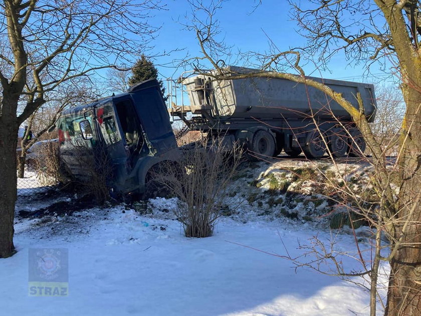 Strzelce Małe. Tragiczny wypadek. 40-latek nie żyje, 10-latek w ciężkim stanie