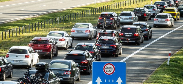 Kilkunastokilometrowe korki na A1. Zator w Nowej Wsi koło Torunia