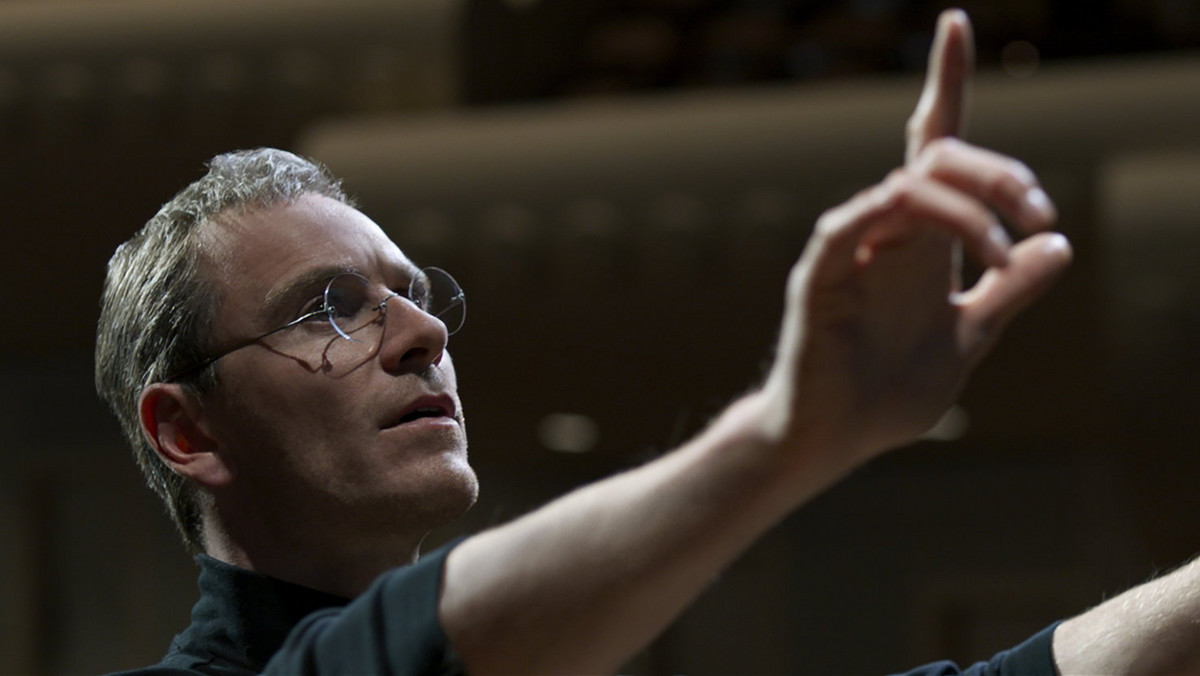 "Steve Jobs" to wciągający dramat z pazurem, fascynującym, wielowymiarowym bohaterem, świetnym scenariuszem i takimi aktorami.