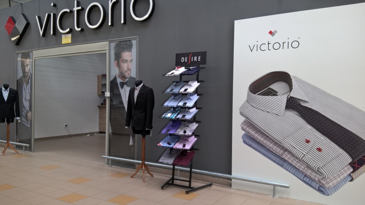 Na mapie modowych butików w Warszawie pojawił się nowy adres. To salon mody męskiej Victorio w Galerii Marywilska 44. Victorio to nowoczesne trendy, jakościowe materiały i eleganckie wykończenia w jednym.