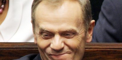 Ale strzelił minę! Tusk po głosowaniu nad wotum zaufania.