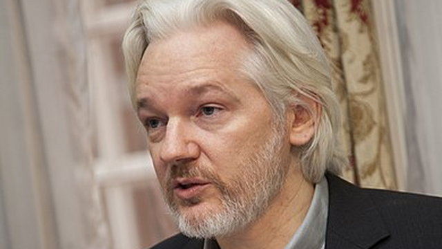 Hosszú évek után kiadhatják az USA-nak Assange-t, aki kínos dolgokat szivárogtatott a világ politikusairól