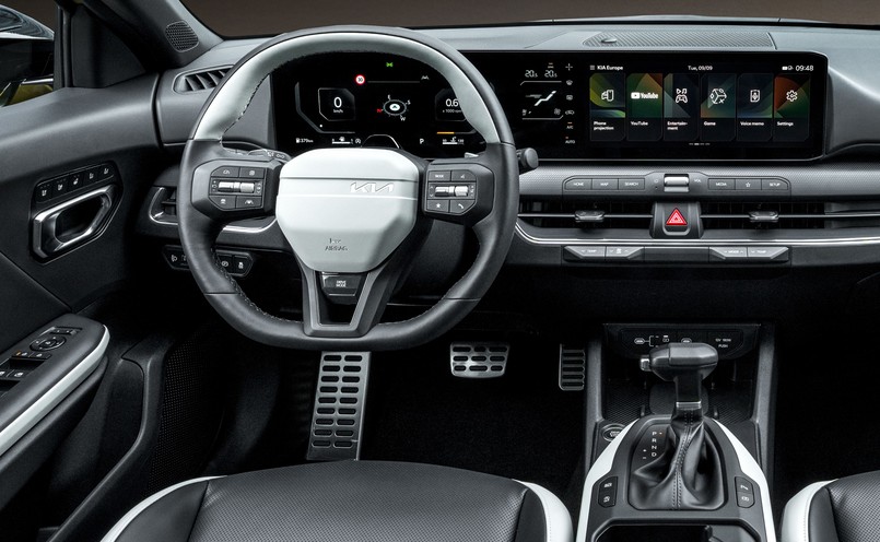 Nowa Kia K4