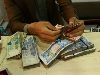 Afganistan. Pieniądze
