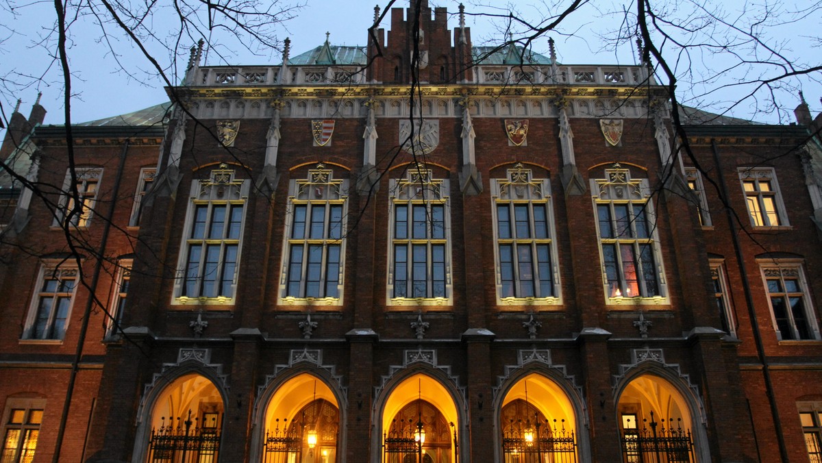 Muzeum Uniwersytetu Jagiellońskiego z siedzibą w Collegium Maius obchodzi w tym roku 50-lecie działalności. Z tej okazji placówka udostępniła od czwartku wystawę zdjęć, które przybliżają historię instytucji.