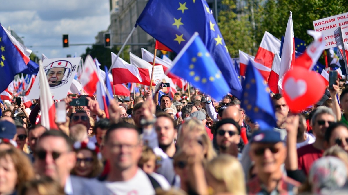  Strachy na Lachy. Jakie były dominujące emocje obywateli i rządzących tuż przed wejściem do UE?