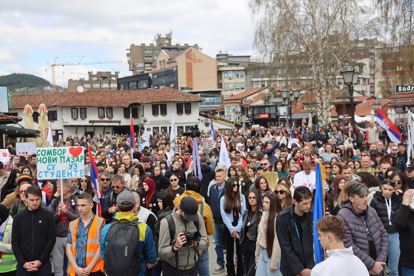 Protest studenata u blokadi u Novom Pazaru