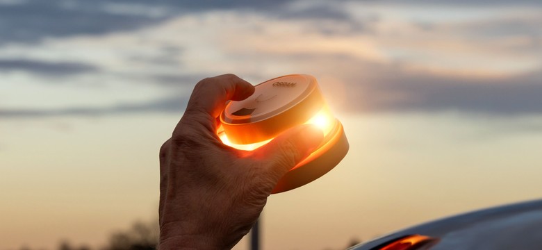 Od 1 stycznia nowe obowiązkowe wyposażenie samochodu. Zamiast trójkątów