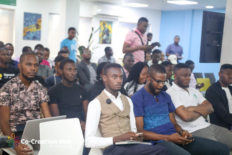 Cross-section of Startup Teams at the Press Day of Innovation Showcase Week 2019 (CcHub) 