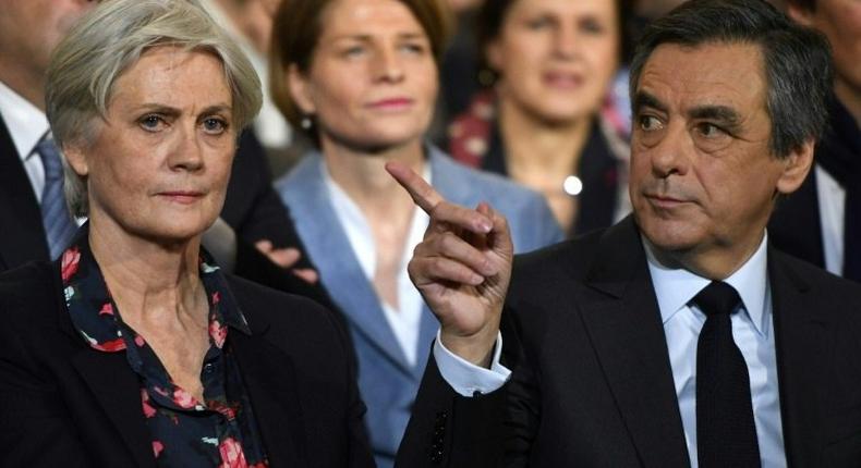 French presidential candidate Francois Fillon has apologised for employing his wife Penelope as parliamentary aide