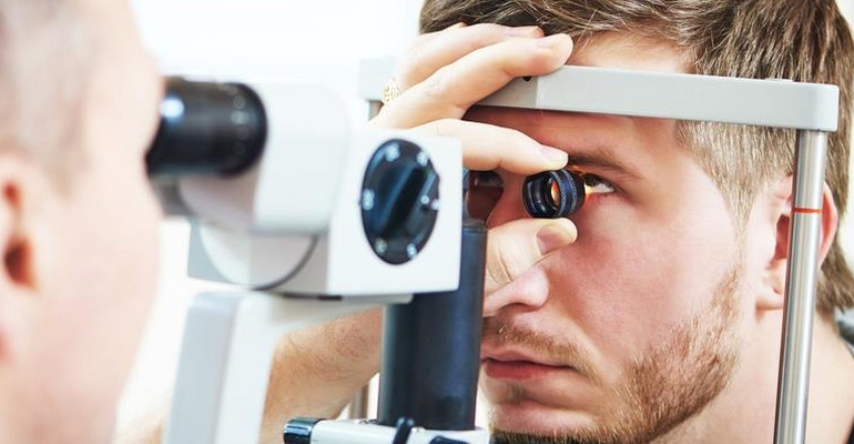 Laserowa korekcja wzroku a choroba zezowa 
