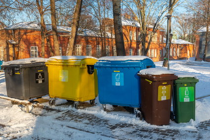 Pięć pojemników na śmieci nie we wszystkich gminach. Niektóre będą z tej zasady zwolnione