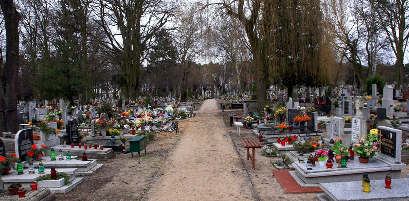 Tajemniczy pożar na cmentarzu w Koszalinie. Znaleziono niezidentyfikowane zwłoki
