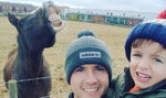 Zrobił selfie z koniem. Wybuchła awantura