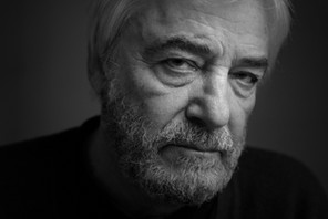 Andrzej Zulawski w swoim podwarszawskim domu