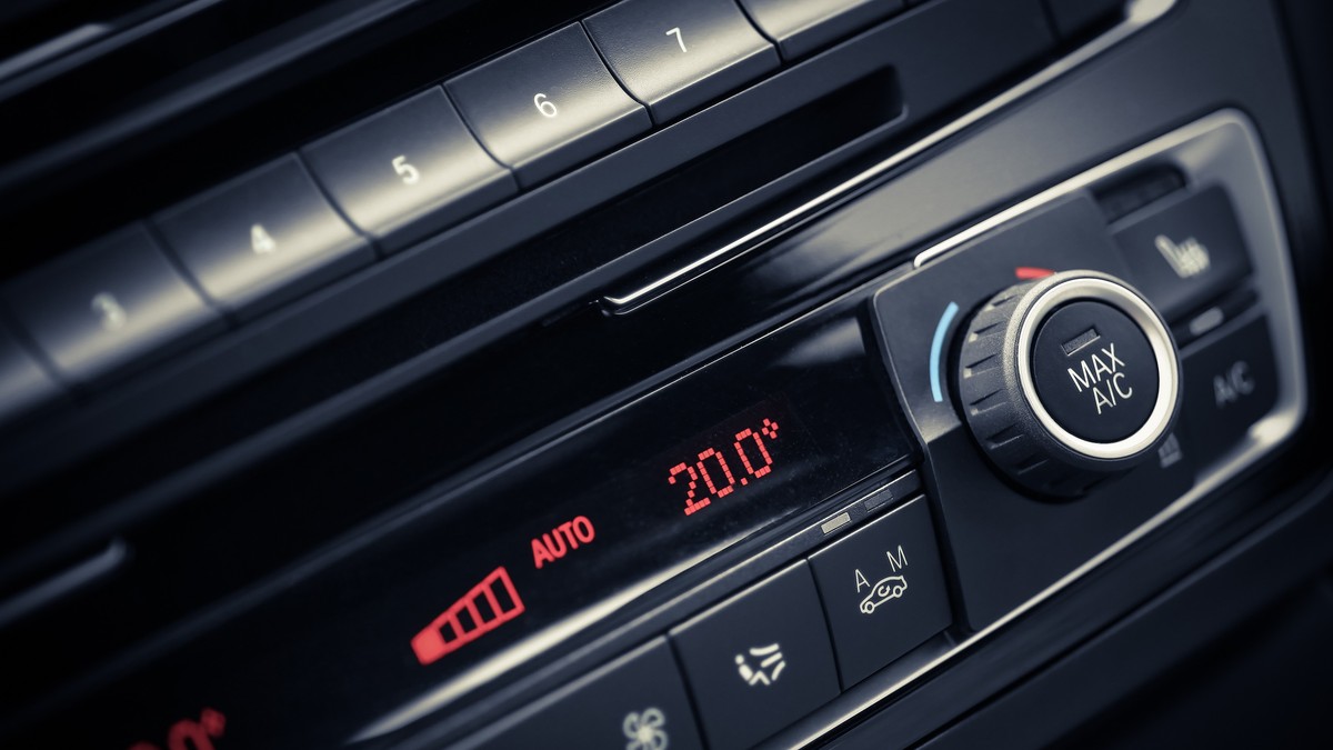 Klima u auto može da "proguta" 4 litre goriva