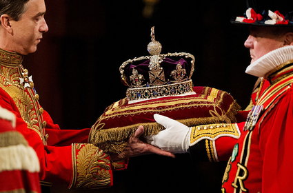 Brytyjskie insygnia królewskie budzą kontrowersje. Chodzi o największy na świecie diament