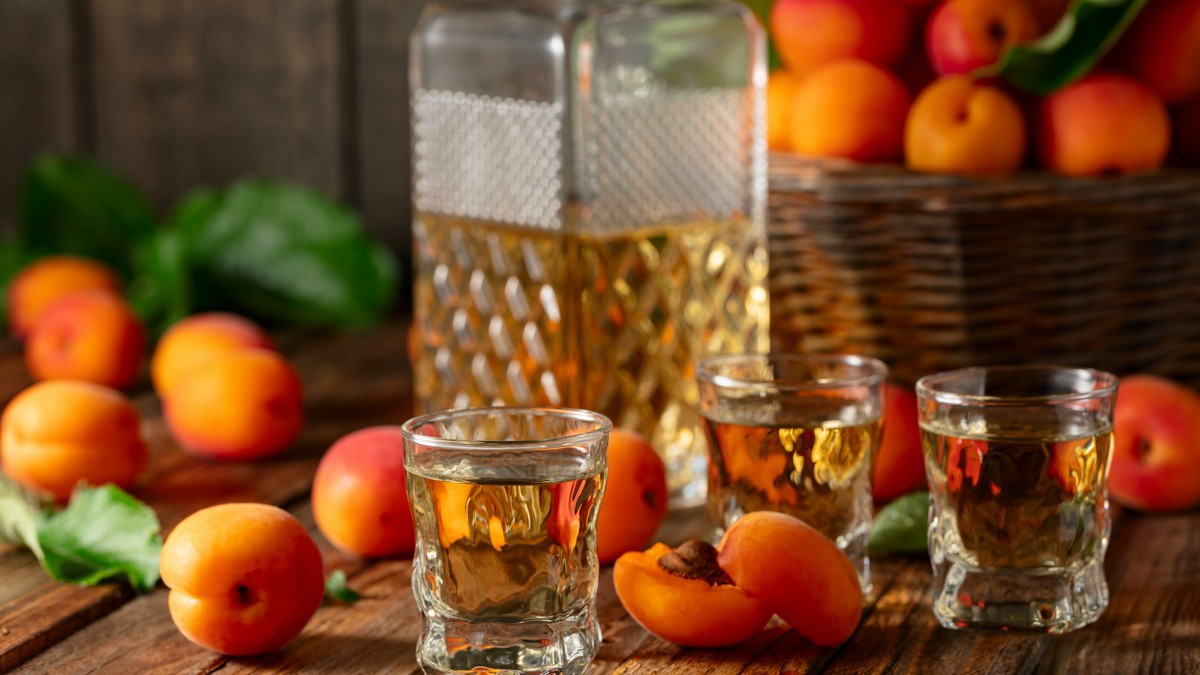 Recept za liker od kajsija: Jedan tajni sastojak daje mu božanstven ukus