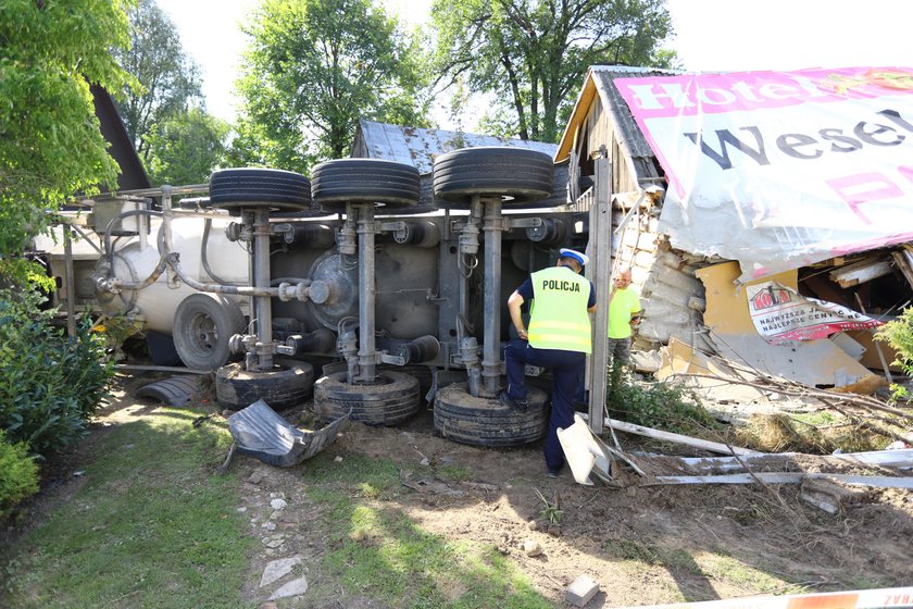 Polichna: Tir uderzył w dom. Kierowca był pijany