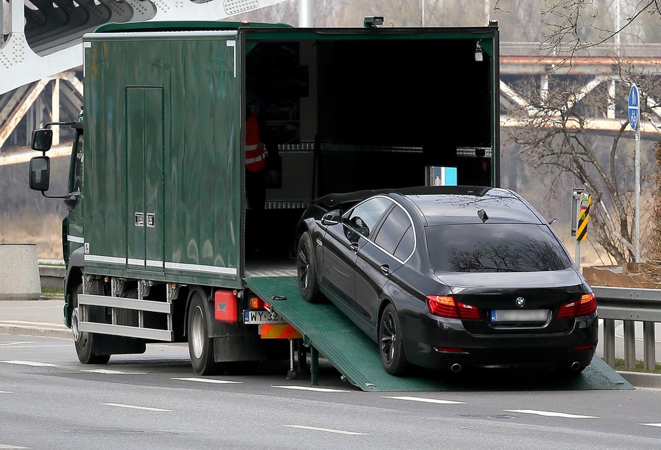 Warszawa: kolizja wiceszefa MON Bartosza Kownackiego