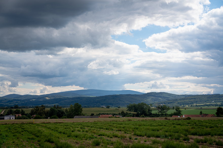 Osiedle Witoszów. Widok na góry z jednego z domków