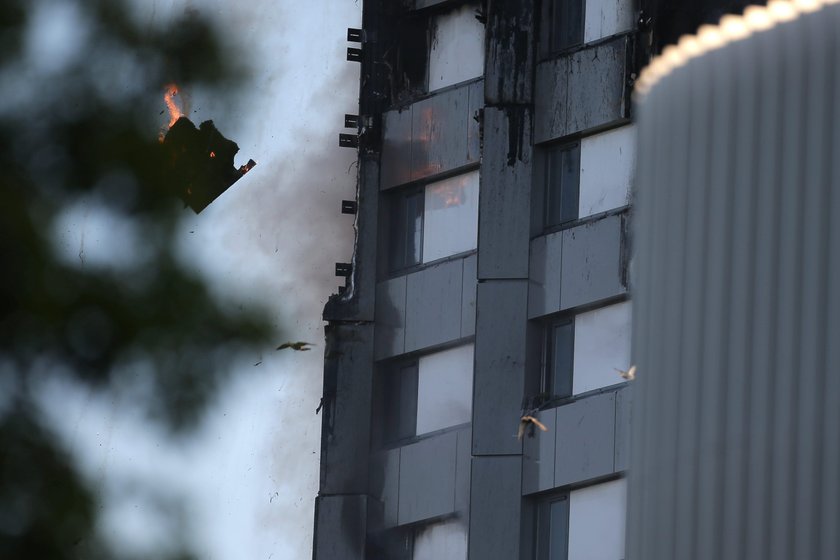 Spłonął apartamentowiec. "Ludzie skakali z okien, to było piekło"