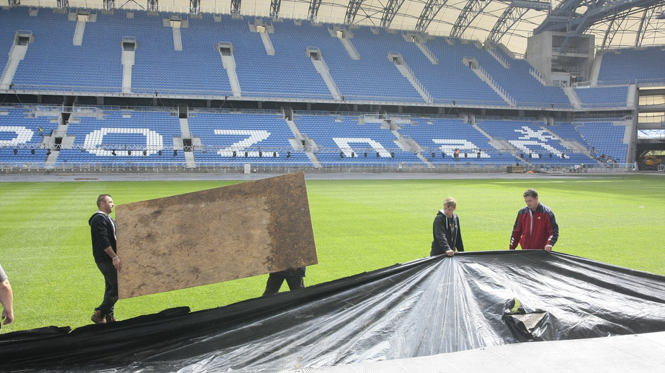 Wrzesień 2010 r., przygotowania do koncertu Stinga, który uświetnił otwarcie stadionu w Poznaniu