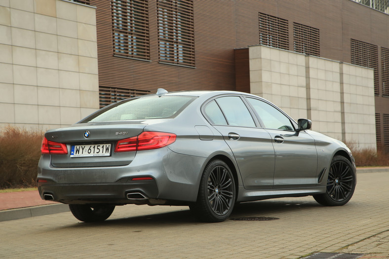 BMW 540i xDrive punkt zwrotny test, opinie, dane