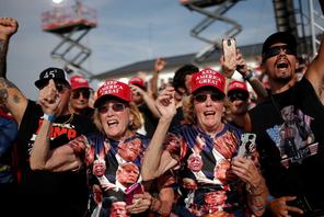Zwolennicy Donalda Trumpa podczas kampanii wyborczej, Floryda, październik 2020 r.