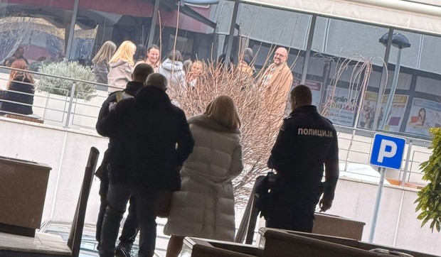 Izvršitelji i policija bili u stan Čede Jovanovića